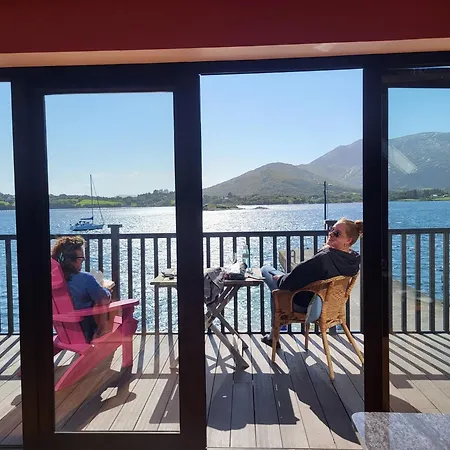 The Boat House Bed and breakfast *